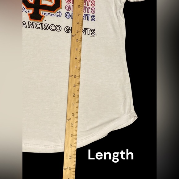 White Short Sleeve Tee with San Francisco Giants Graphic - Picture 4 of 7